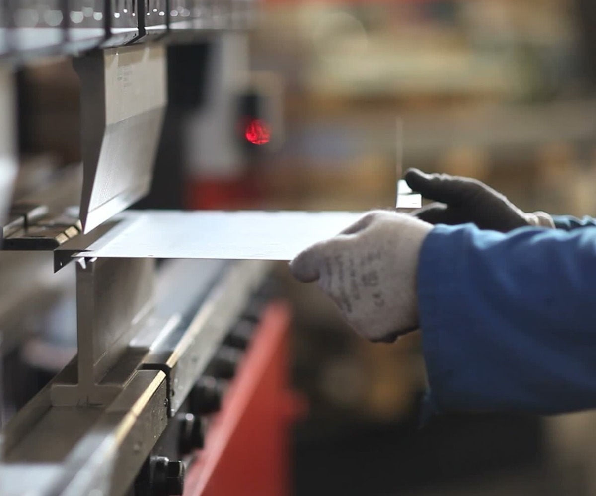 <img src="https://msu58.ru/metalloformirovanie-i-svarka" alt="Резка, вальцовка, гибка металла, сварка" />